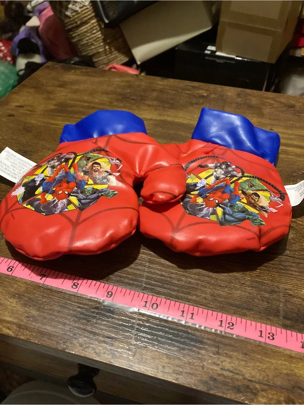 What Kids Want Inc. marvel Child mittens